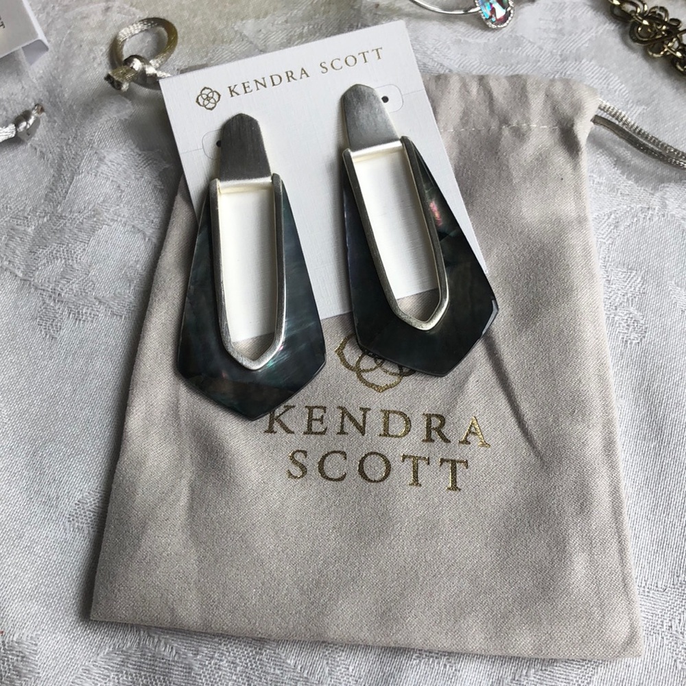 Kendra Scott silver large Kiernan in black mother of Pearl